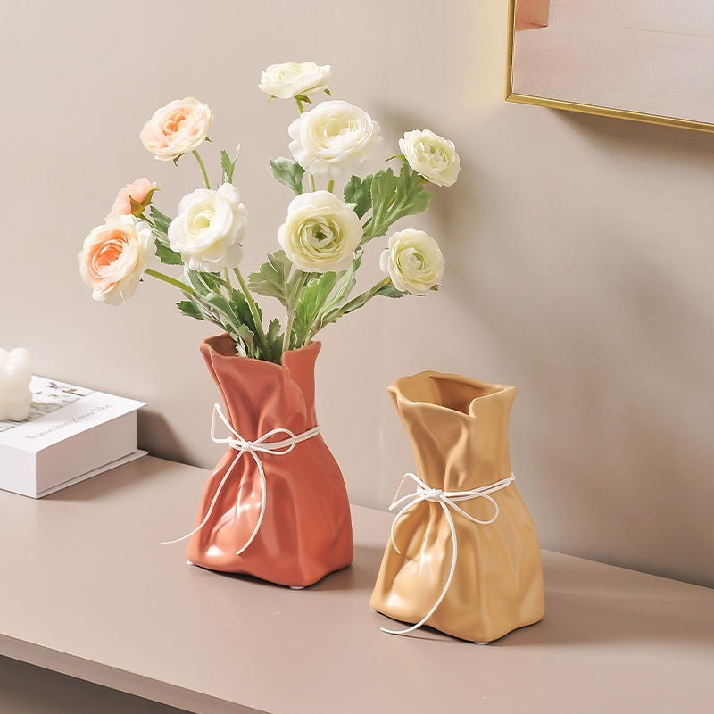 Nordic Chic - Simple Ceramic Vase for Modern Home Decor