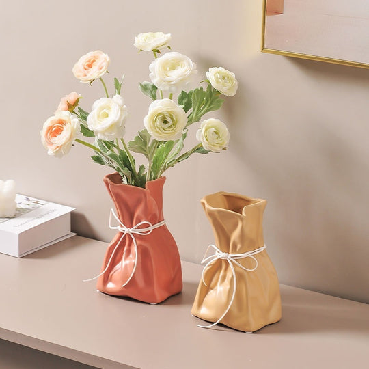 Nordic Chic - Simple Ceramic Vase for Modern Home Decor
