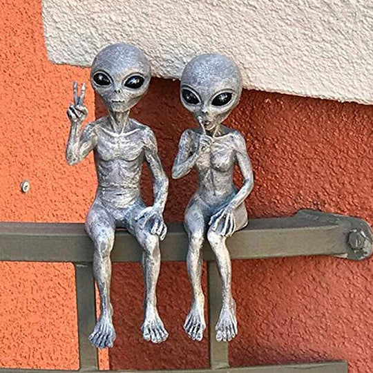 Cosmic Alien UFO Garden Statue - Resin Outdoor Ornaments for Yard & Lawn Decoration