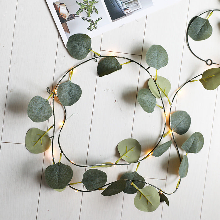 Autumn Charm: Maple Leaf Rattan Decorative String Lights