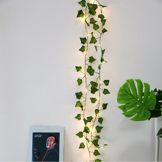 Autumn Charm: Maple Leaf Rattan Decorative String Lights