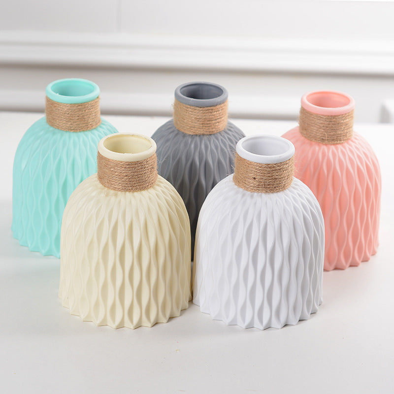 Sleek Nordic Vase - Corrugated Plastic Flower Pot for Modern Living Room Decor