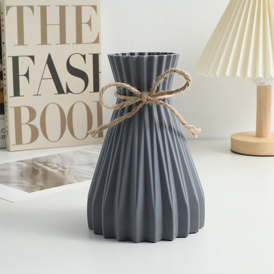 Sleek Modern Flower Vase - Creative Minimalist Design for Home Decor
