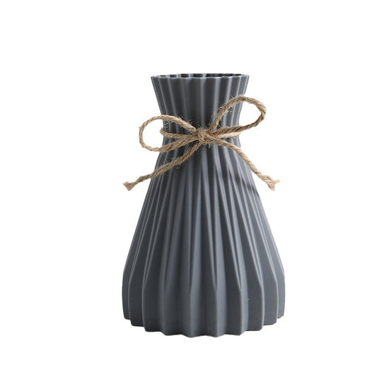 Sleek Modern Flower Vase - Creative Minimalist Design for Home Decor