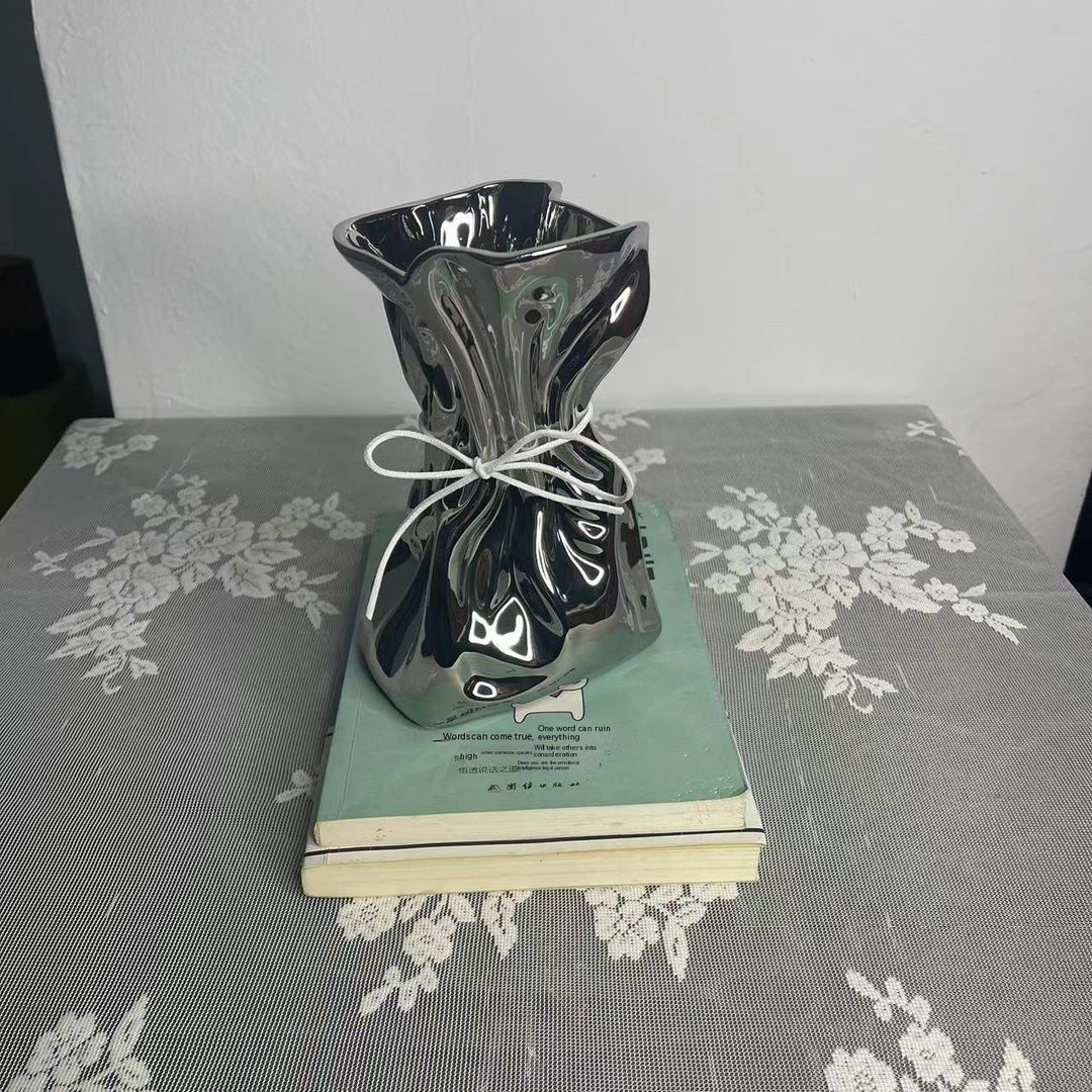 Nordic Chic - Simple Ceramic Vase for Modern Home Decor